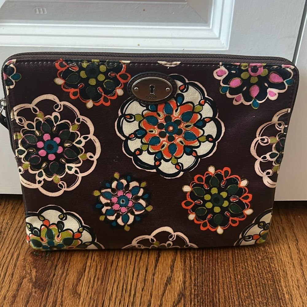 Fossil "Key-Per" iPad Holder Sleeve